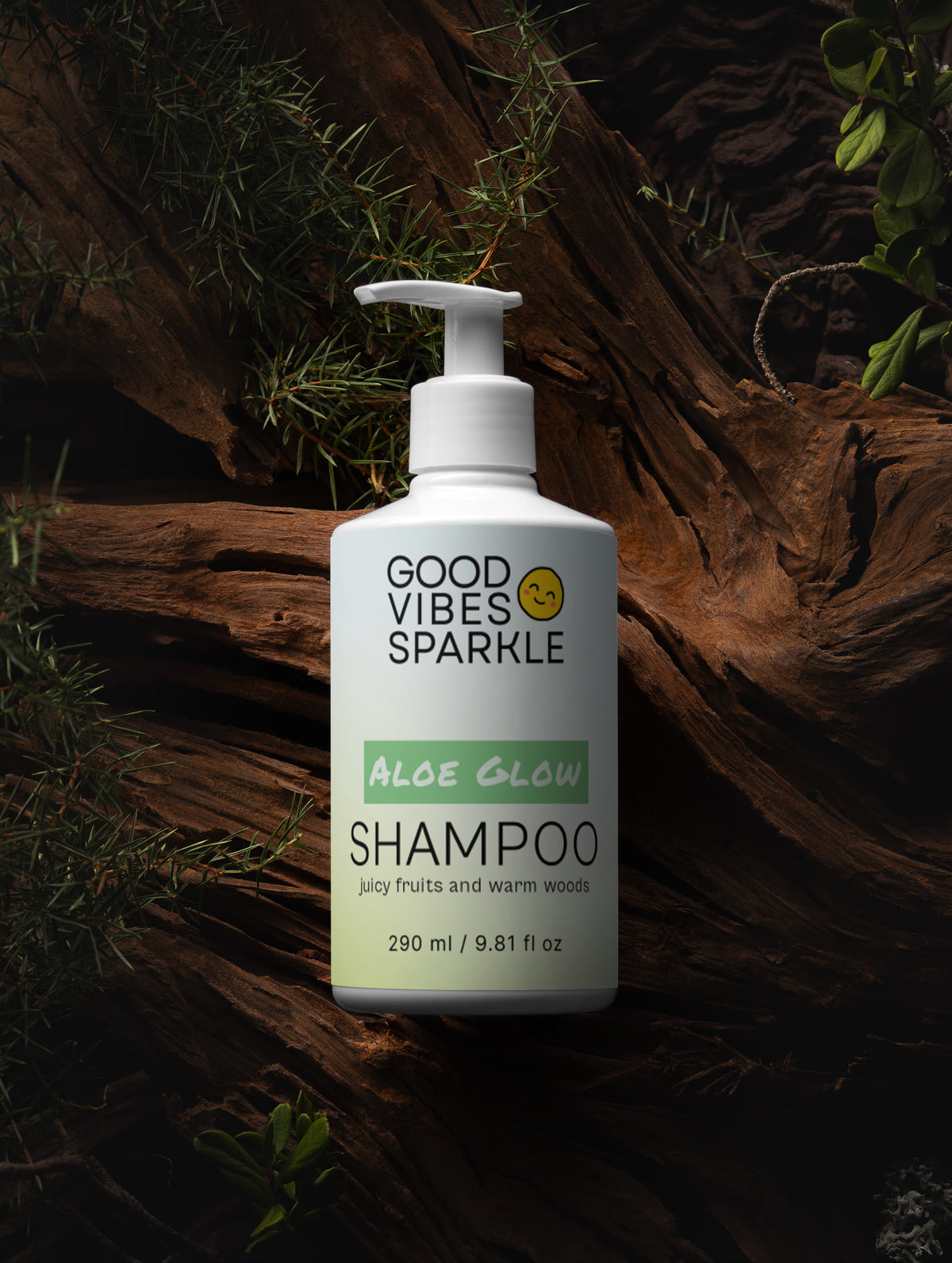 Aloe Glow Shampoo - moisturizing, gentle and purifying - leaving hair smooth and glossy
